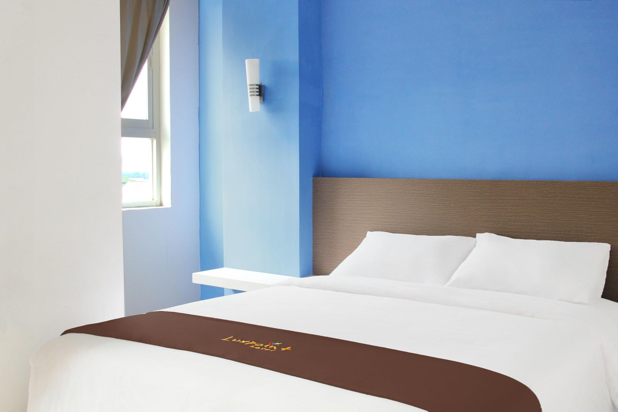 Luxpoint Hotel Baratajaya Сурабая Екстериор снимка
