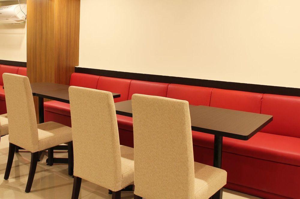 Luxpoint Hotel Baratajaya Сурабая Екстериор снимка