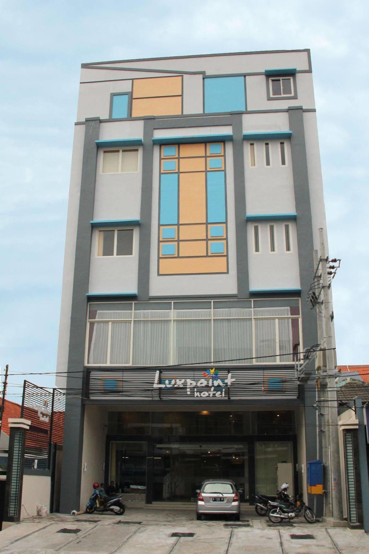 Luxpoint Hotel Baratajaya Сурабая Екстериор снимка