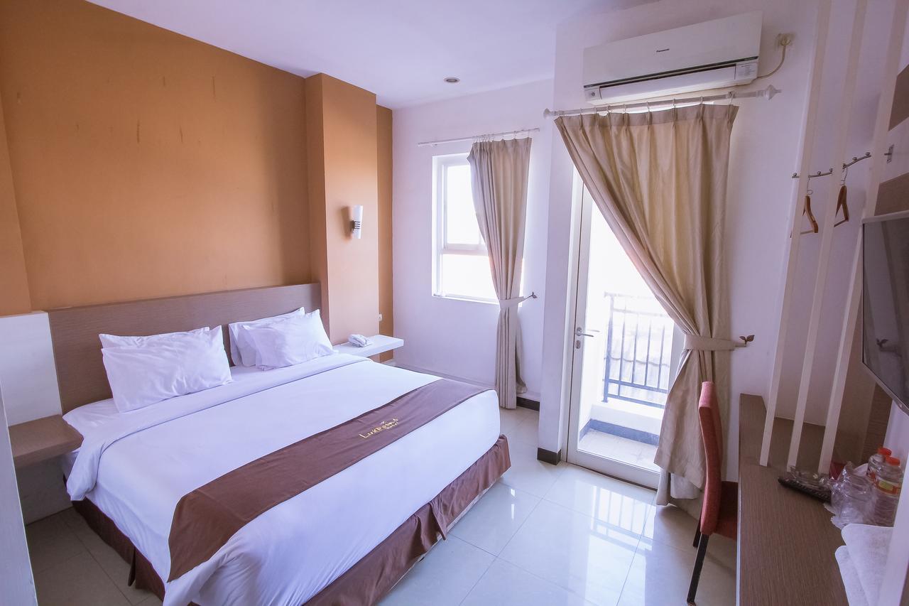 Luxpoint Hotel Baratajaya Сурабая Екстериор снимка